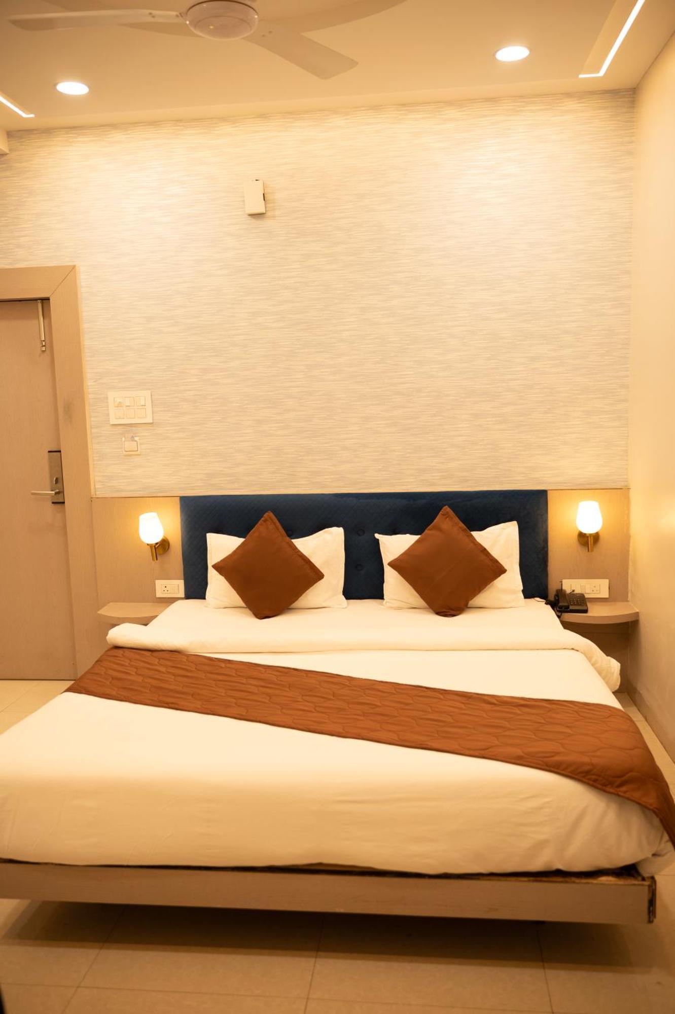 Hotel Manaal Akolia Esterno foto