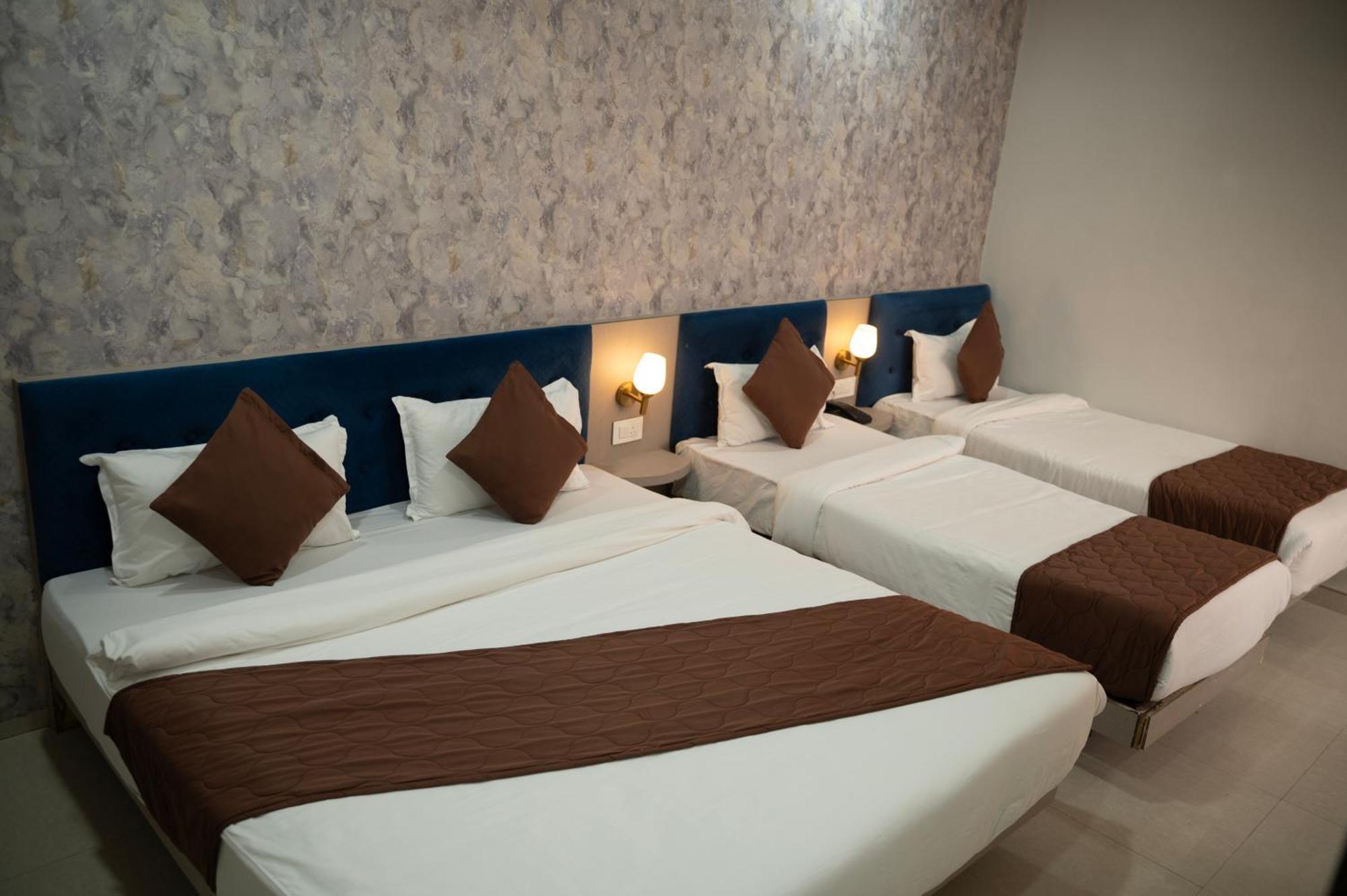 Hotel Manaal Akolia Esterno foto